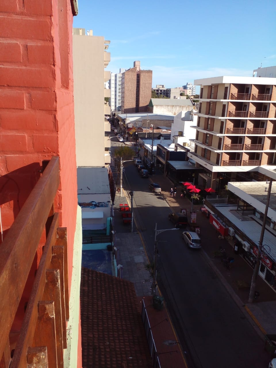 Departamento 2 Ambientes con Balcón sobre la Peatonal – Chiozza 2285, San Bernardo