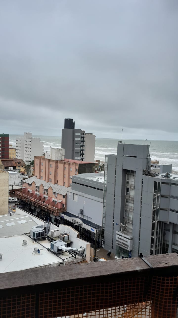 Departamento amplio con vista al mar en San Bernardo – Hasta 5 personas · 2 dormitorios y balcón